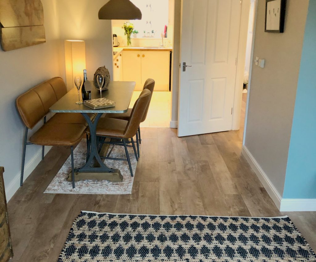 0FED4A50-1EED-4427-A5B3-651B5F6C7A49_1_105_c